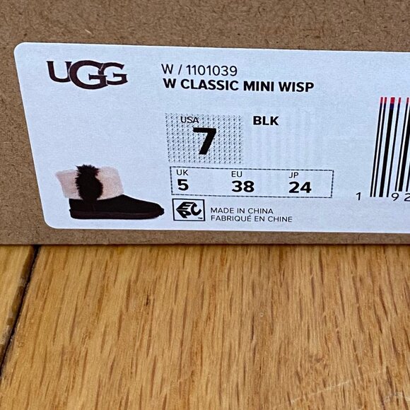 NEW UGG BOOTs CLASSIC MINI WISP SHEEPSKIN CUFF BLACK Size 7 NEW w/box - Picture 10 of 11